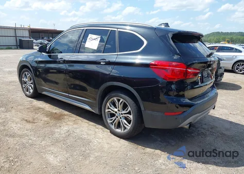 2017 BMW X1 xDrive28I z USA, uszkodzony, nr VIN WBXHT3Z31H4A52403